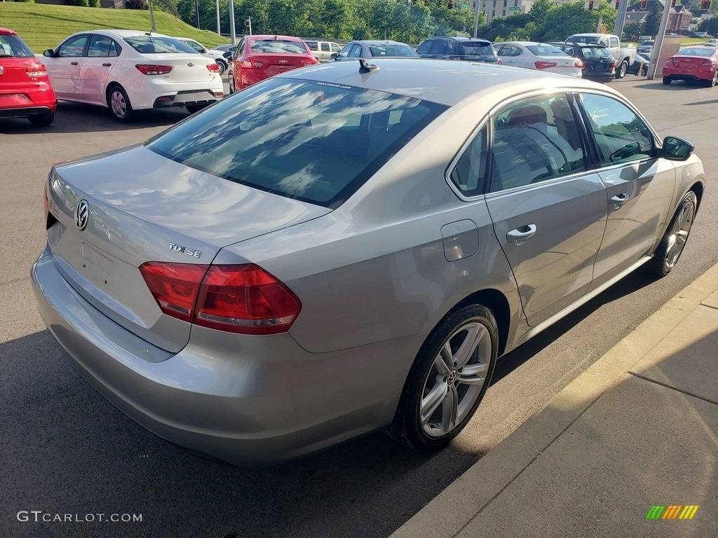 2014 Passat TDI SE - Tungsten Silver Metallic / Titan Black photo #40
