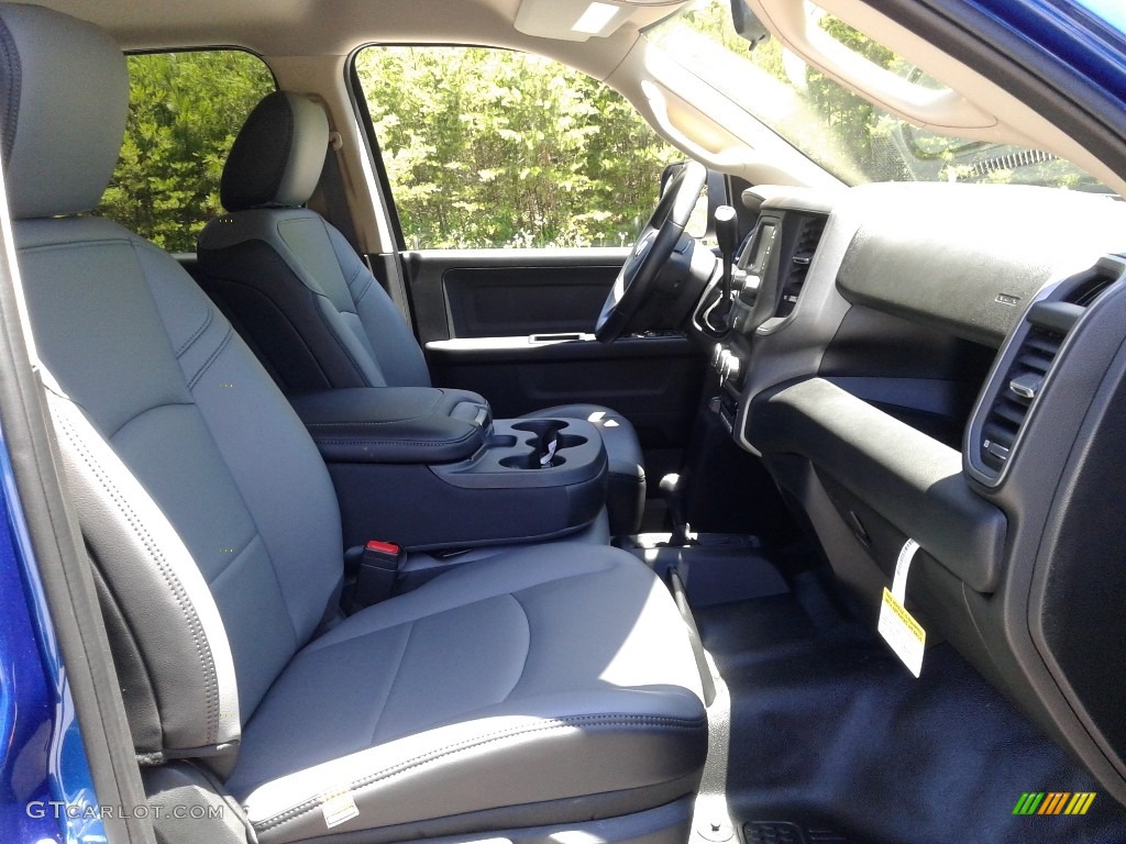 2019 3500 Tradesman Crew Cab 4x4 Chassis - Blue Streak Pearl / Black/Diesel Gray photo #15