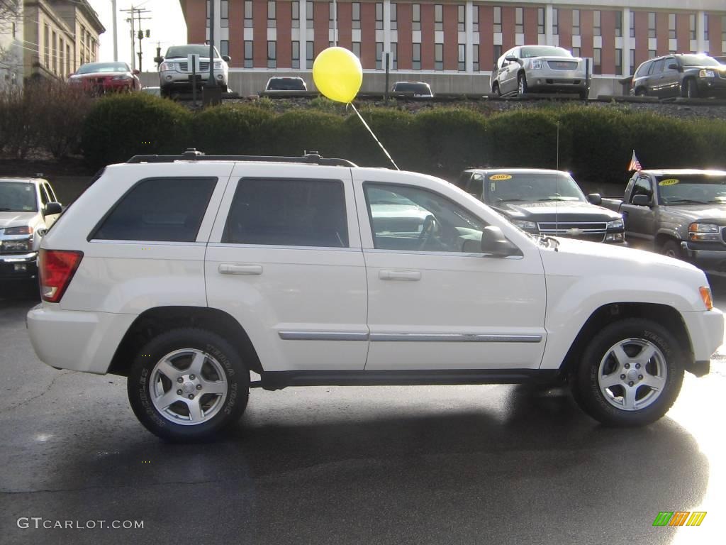 2006 Grand Cherokee Limited 4x4 - Stone White / Dark Khaki/Light Graystone photo #7