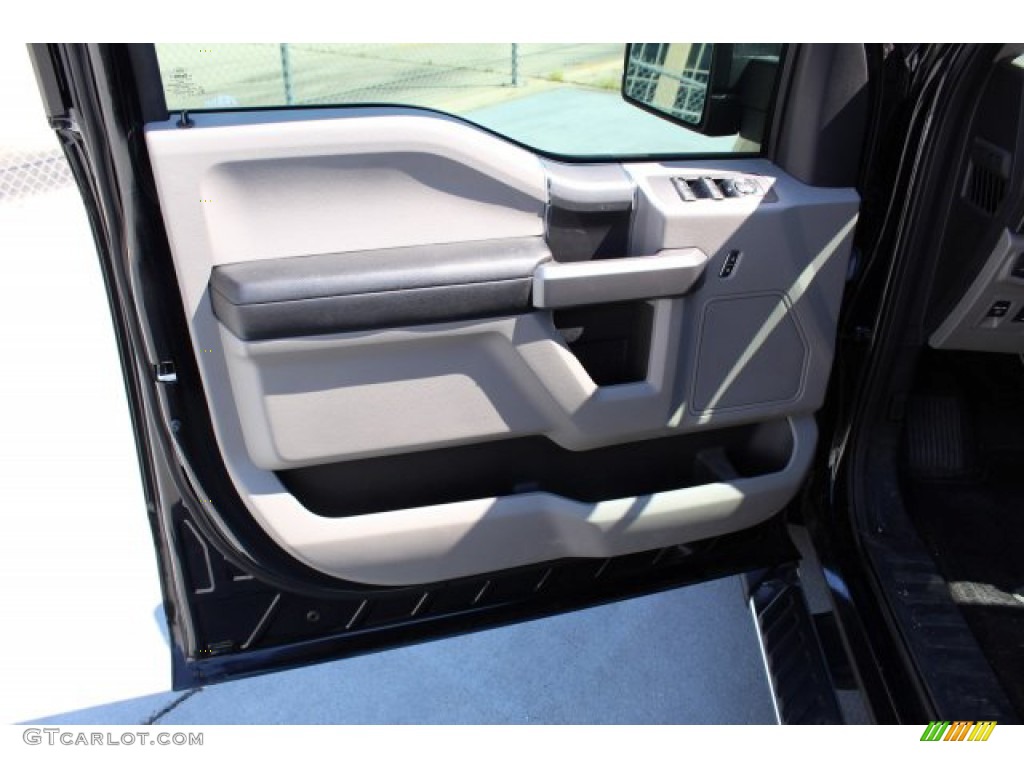 2016 F150 XLT SuperCrew - Shadow Black / Medium Earth Gray photo #9