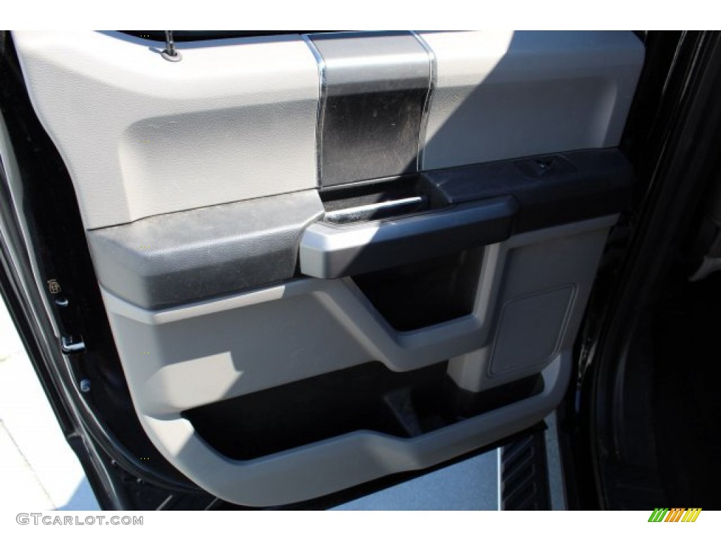 2016 F150 XLT SuperCrew - Shadow Black / Medium Earth Gray photo #17