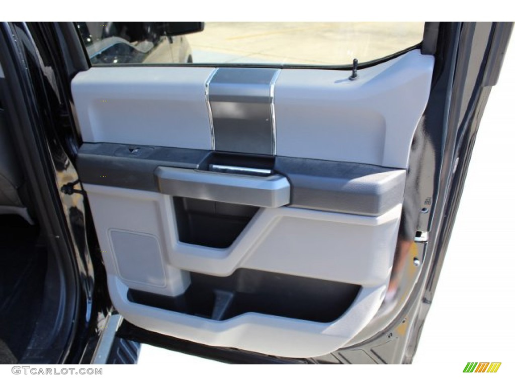 2016 F150 XLT SuperCrew - Shadow Black / Medium Earth Gray photo #22