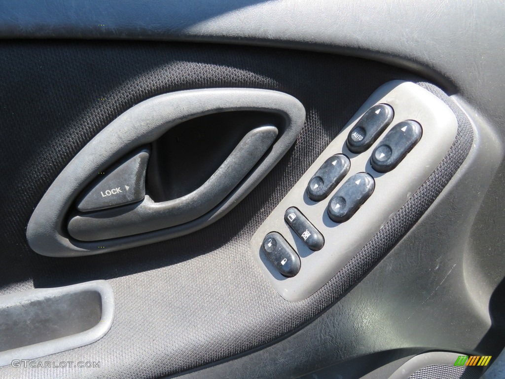 2005 Tribute s - Platinum Metallic / Dark Flint Gray photo #16