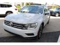 White Silver Metallic - Tiguan SE Photo No. 4