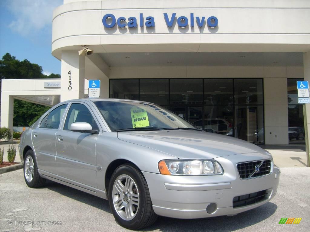 2006 S60 2.5T - Silver Metallic / Graphite photo #1