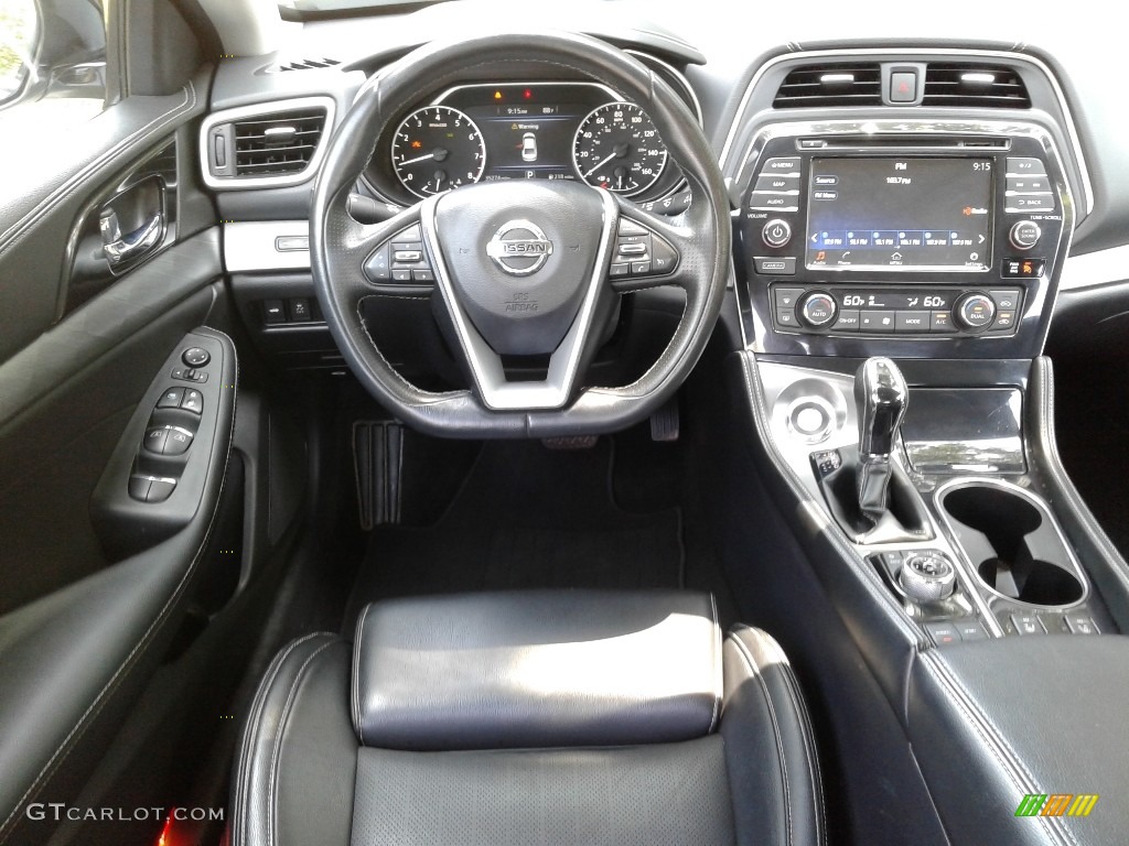 2018 Maxima SV - Brilliant Silver / Charcoal photo #25