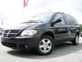 2005 Brilliant Black Crystal Pearl Dodge Grand Caravan SXT  photo #3