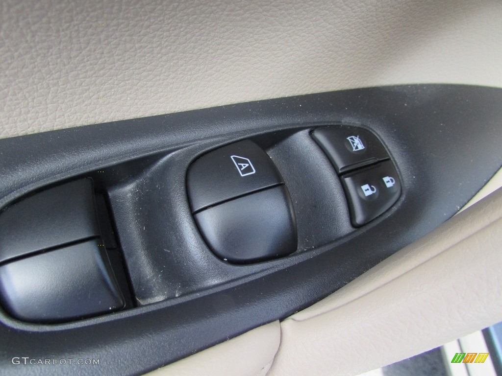2016 Rogue SV AWD - Arctic Blue Metallic / Almond photo #15