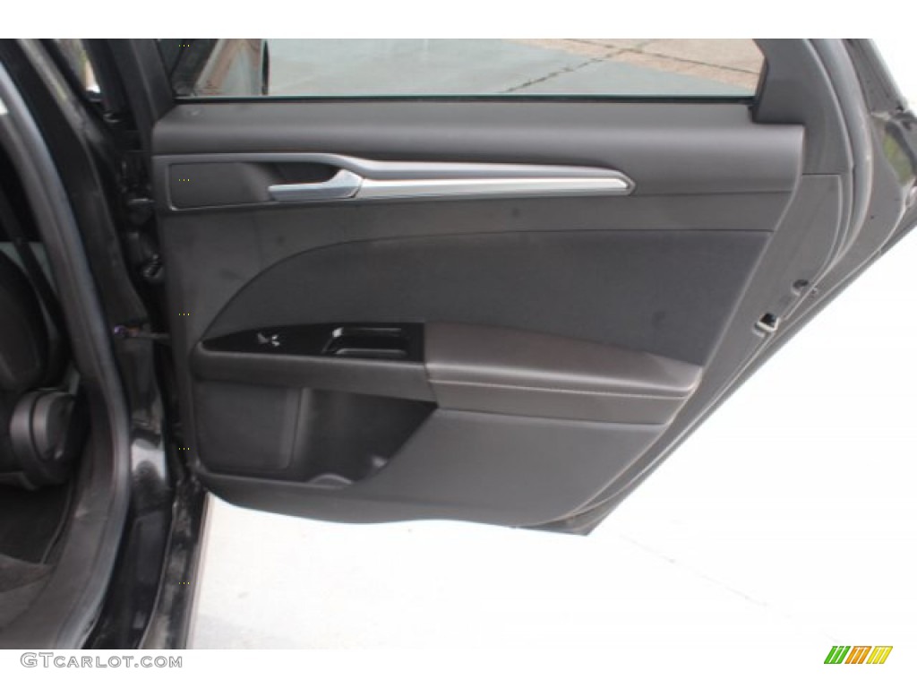 2014 Fusion SE EcoBoost - Tuxedo Black / Charcoal Black photo #24
