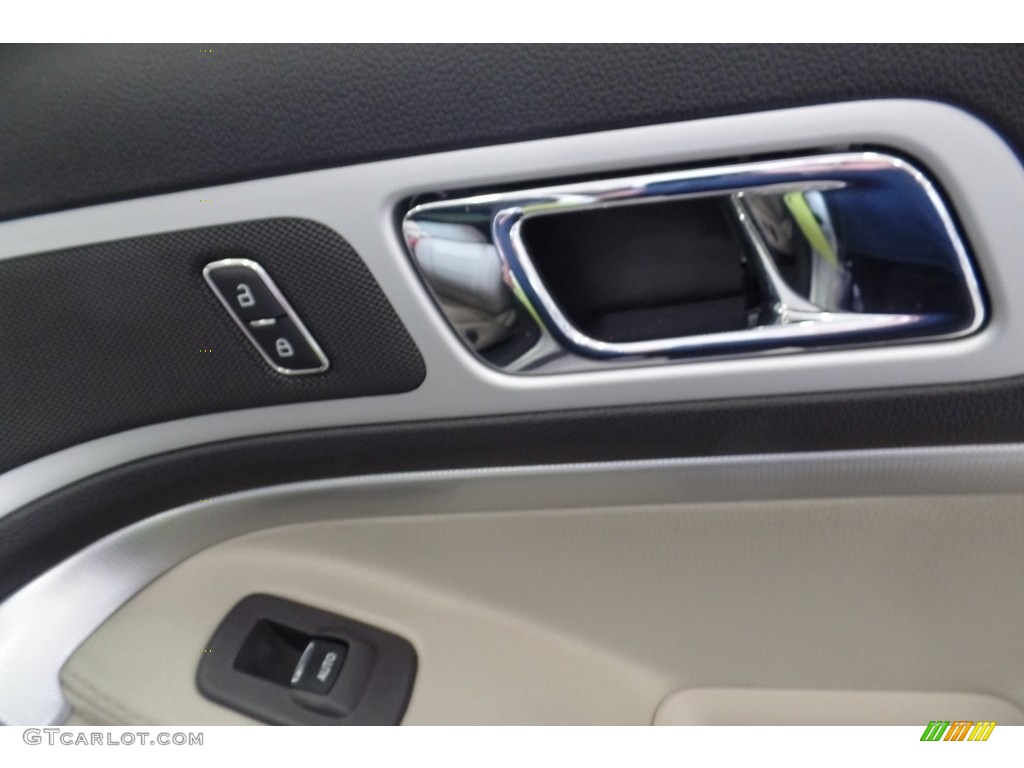 2013 Explorer XLT 4WD - Ingot Silver Metallic / Charcoal Black photo #21