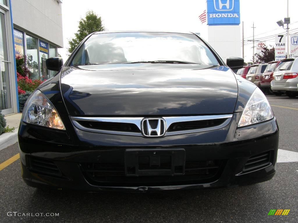 2006 Accord SE Sedan - Nighthawk Black Pearl / Ivory photo #2