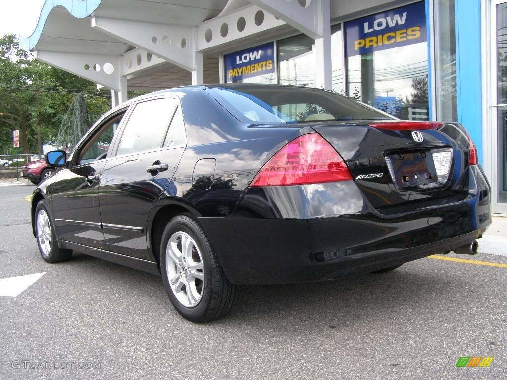 2006 Accord SE Sedan - Nighthawk Black Pearl / Ivory photo #4