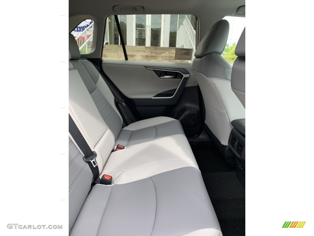 2019 RAV4 Limited AWD Hybrid - Silver Sky Metallic / Light Gray photo #30