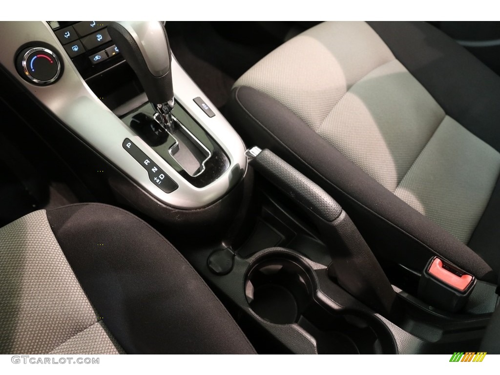 2013 Cruze LS - Blue Topaz Metallic / Jet Black/Medium Titanium photo #12