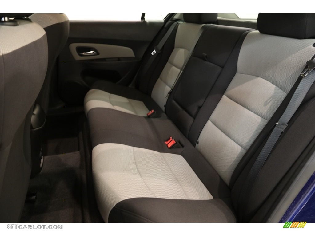 2013 Cruze LS - Blue Topaz Metallic / Jet Black/Medium Titanium photo #15