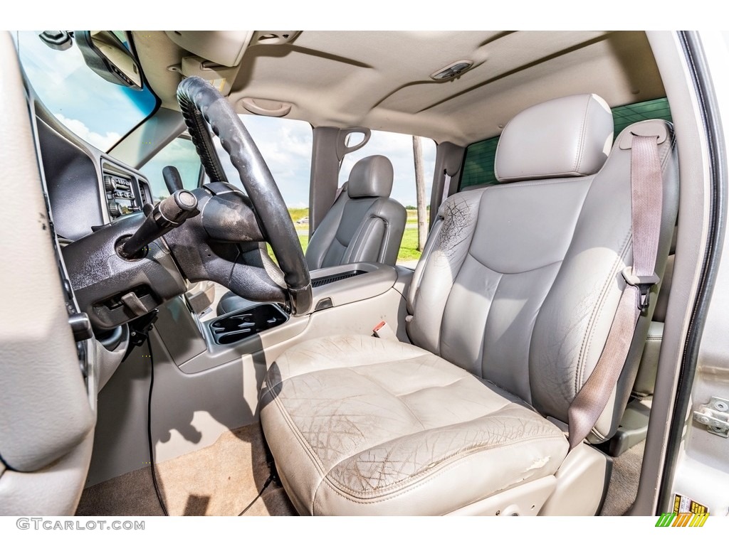 2004 Silverado 2500HD LT Crew Cab 4x4 - Sandstone Metallic / Tan photo #12