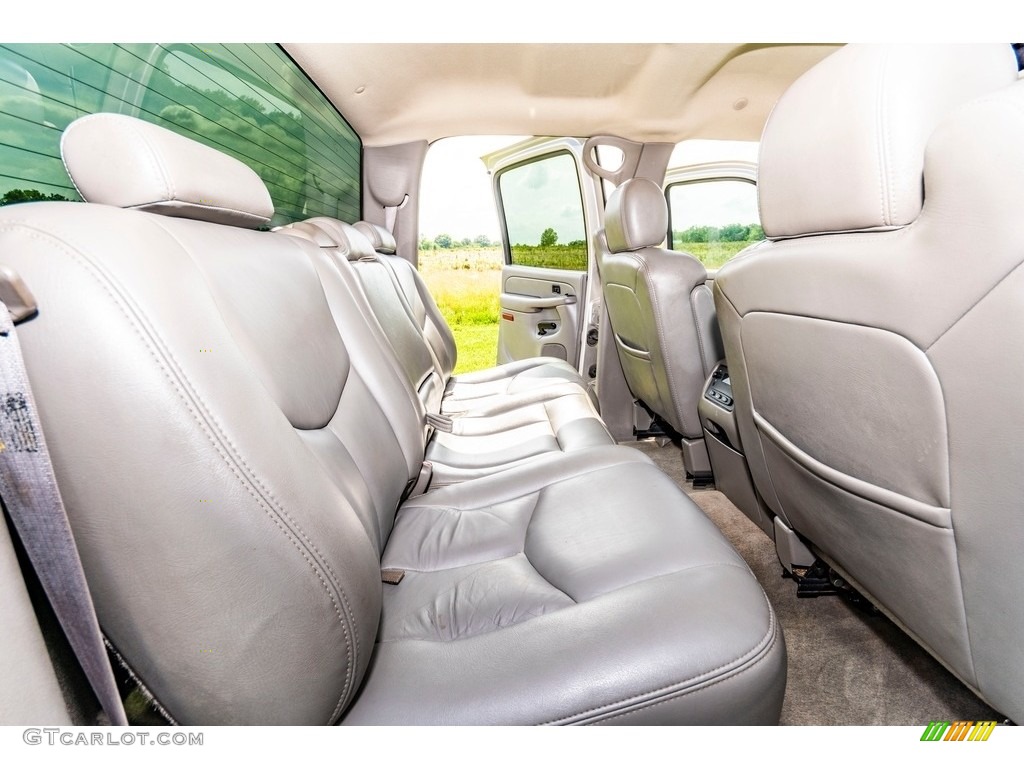 2004 Silverado 2500HD LT Crew Cab 4x4 - Sandstone Metallic / Tan photo #17