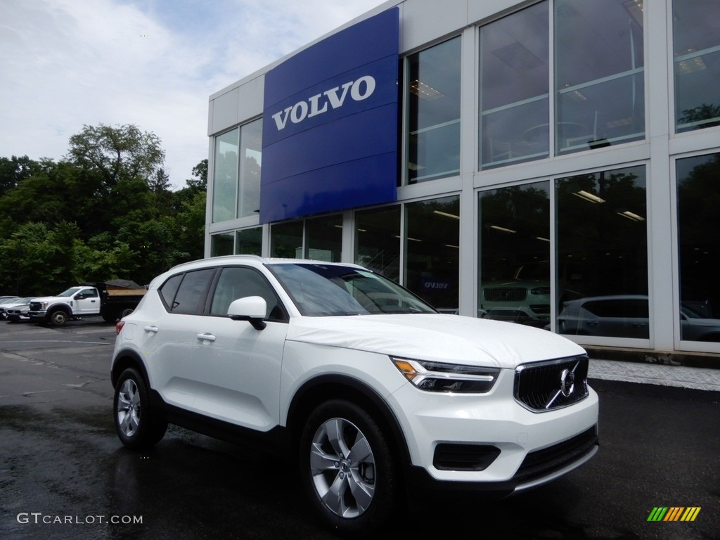 Ice White 2020 Volvo XC40 T5 Momentum AWD Exterior Photo #133923168