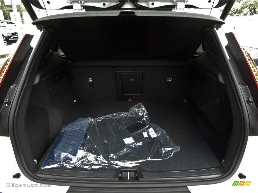 2020 Volvo XC40 T5 Momentum AWD Trunk Photo #133923222