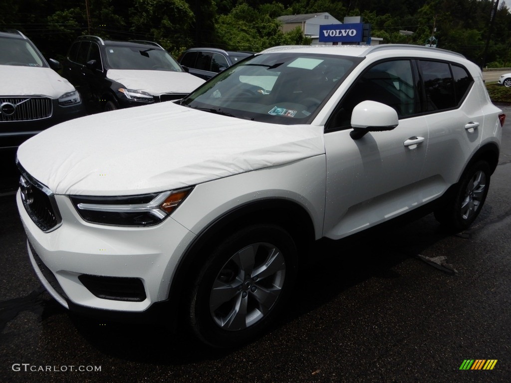 Ice White 2020 Volvo XC40 T5 Momentum AWD Exterior Photo #133923270
