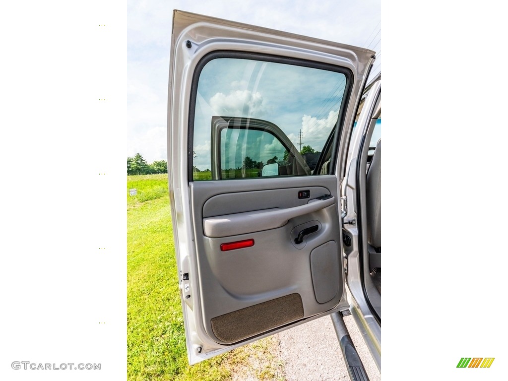 2004 Silverado 2500HD LT Crew Cab 4x4 - Sandstone Metallic / Tan photo #26