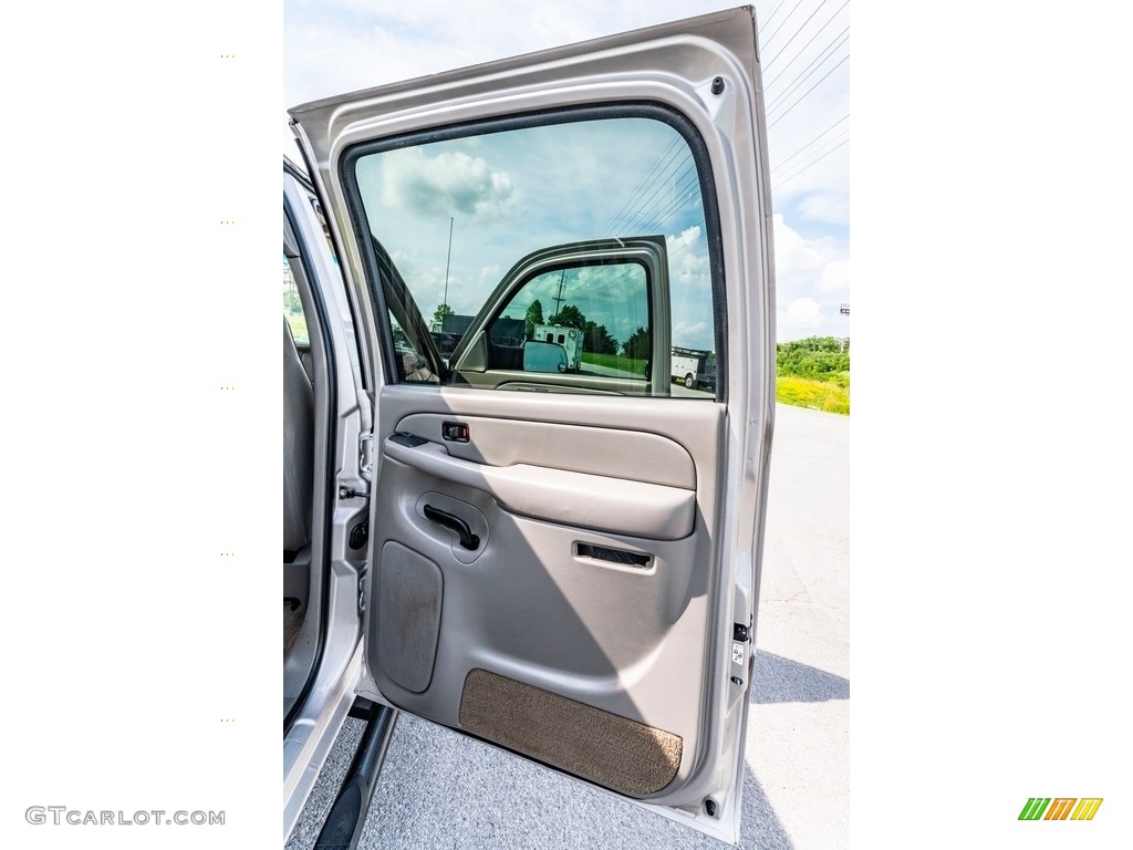 2004 Silverado 2500HD LT Crew Cab 4x4 - Sandstone Metallic / Tan photo #28