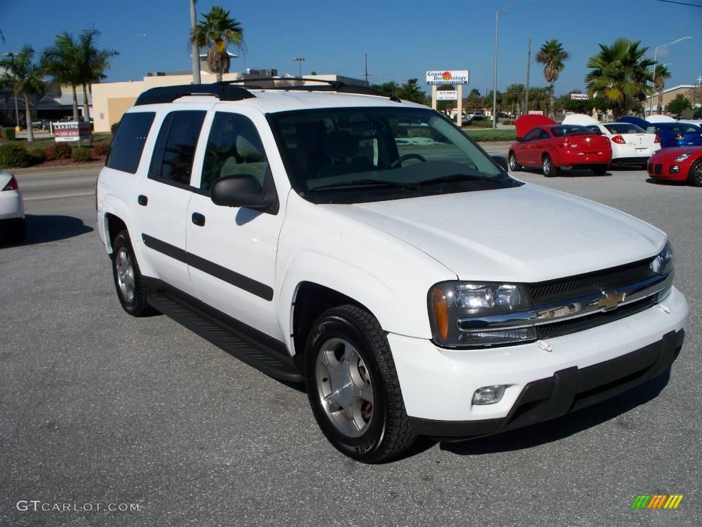 2005 TrailBlazer EXT LS - Summit White / Light Gray photo #3