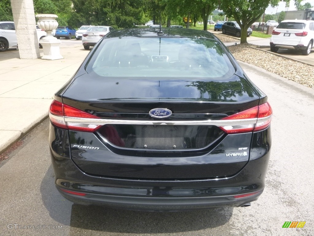 2018 Fusion Hybrid SE - Shadow Black / Ebony photo #8