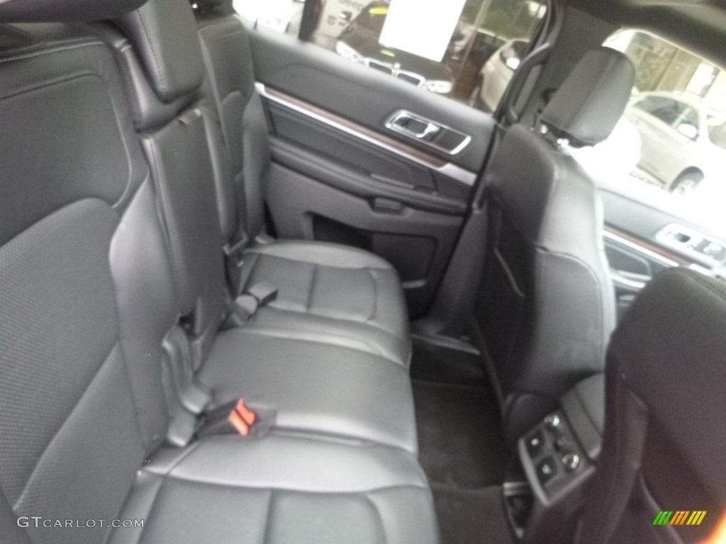 2019 Explorer Limited 4WD - Agate Black / Medium Black photo #10