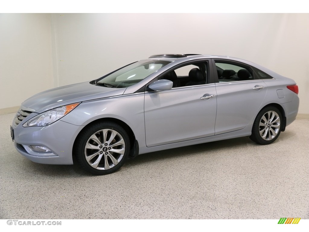 2013 Sonata SE - Iridescent Silver Blue Pearl / Black photo #3