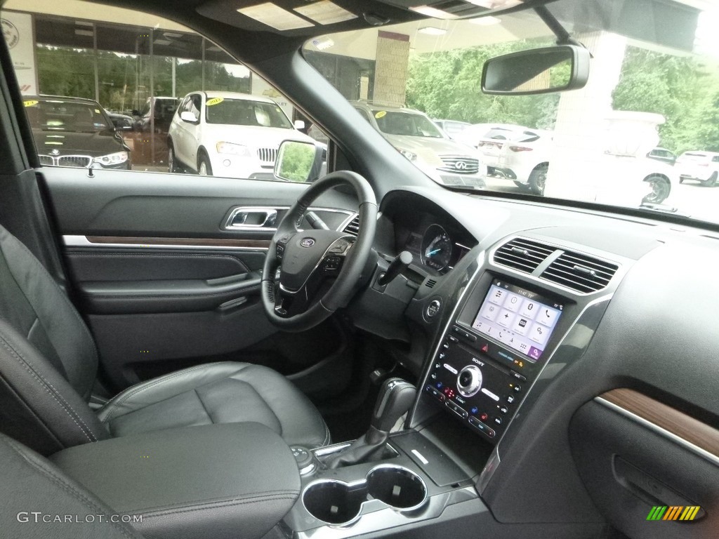 2019 Explorer Limited 4WD - Agate Black / Medium Black photo #12