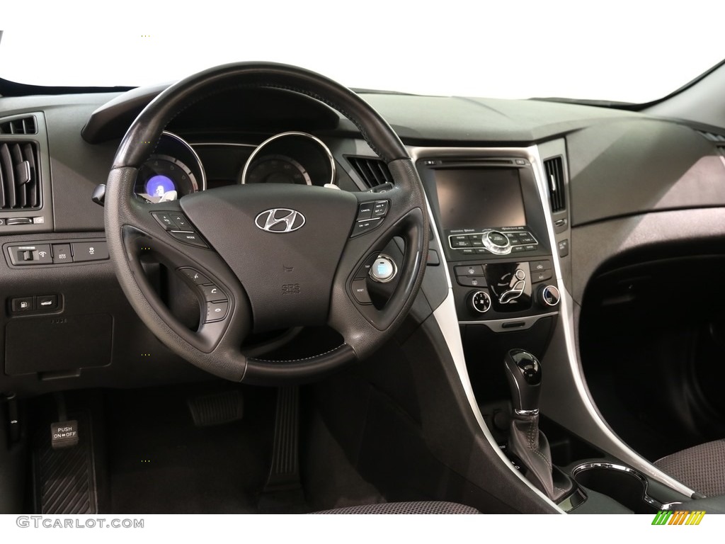 2013 Sonata SE - Iridescent Silver Blue Pearl / Black photo #6