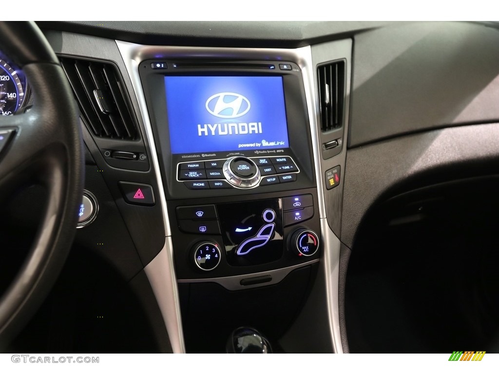 2013 Sonata SE - Iridescent Silver Blue Pearl / Black photo #9