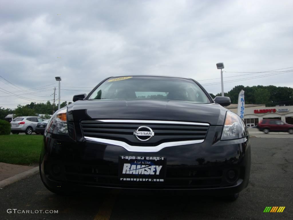 2007 Altima 2.5 S - Super Black / Charcoal photo #1