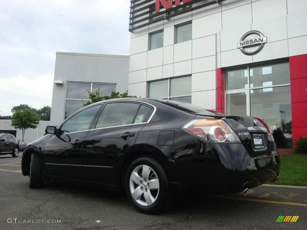 2007 Altima 2.5 S - Super Black / Charcoal photo #5
