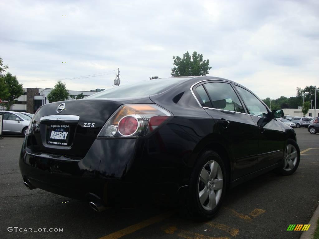 2007 Altima 2.5 S - Super Black / Charcoal photo #8