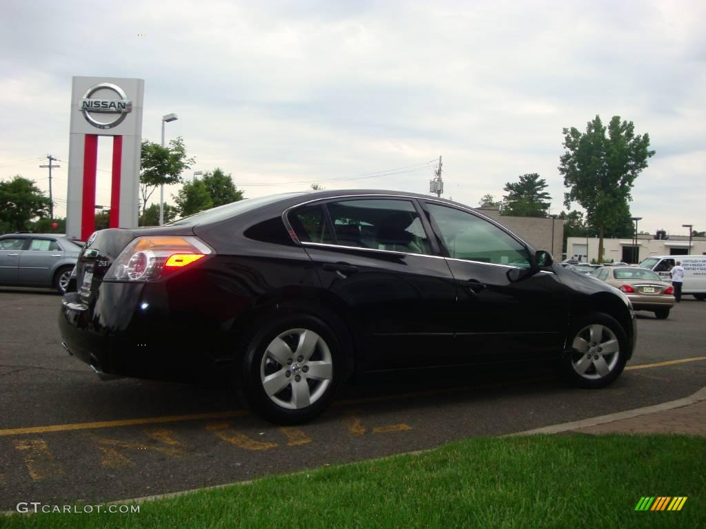 2007 Altima 2.5 S - Super Black / Charcoal photo #9