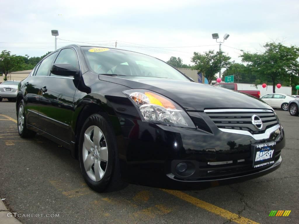 2007 Altima 2.5 S - Super Black / Charcoal photo #12