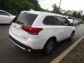 Diamond White Pearl - Outlander SE S-AWC Photo No. 7