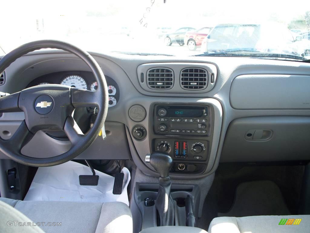 2005 TrailBlazer EXT LS - Summit White / Light Gray photo #23