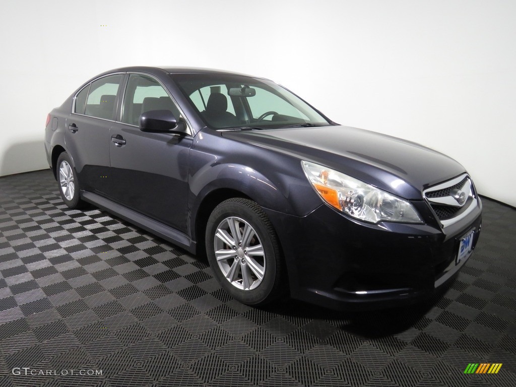 2010 Legacy 2.5i Premium Sedan - Graphite Gray Metallic / Off Black photo #2