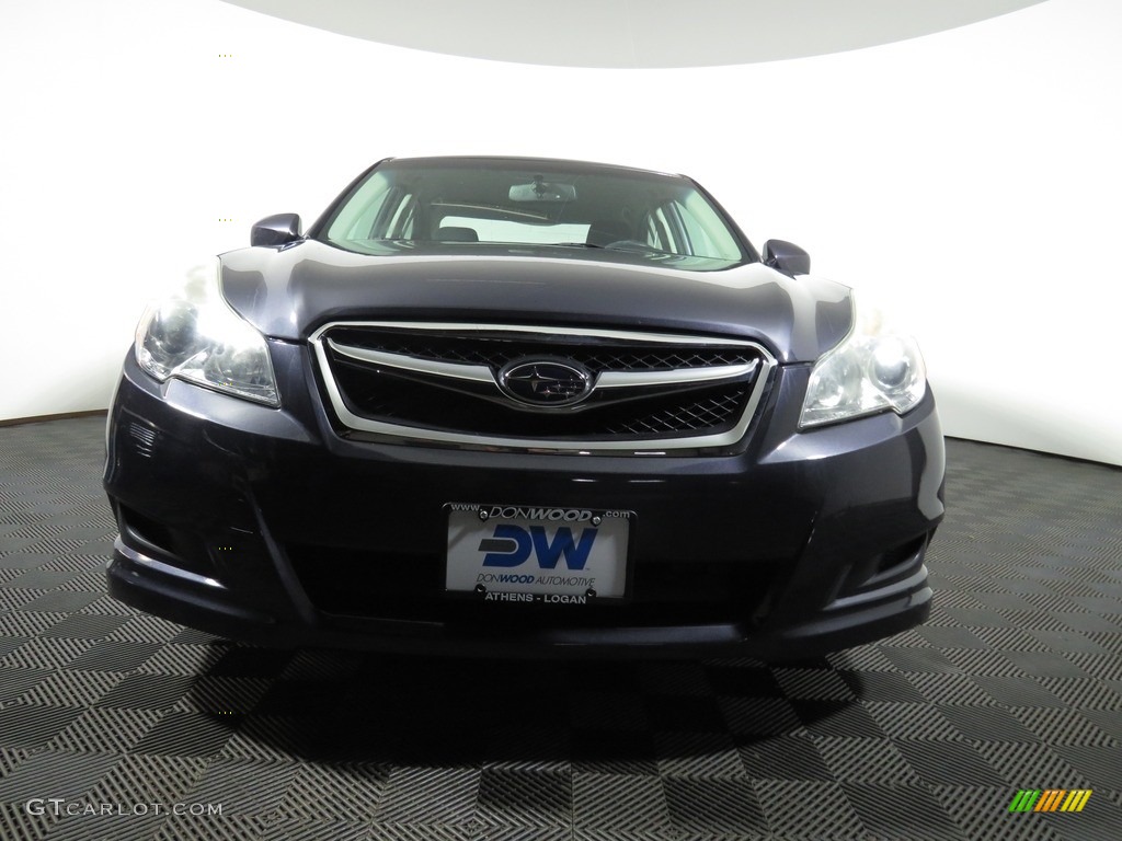 2010 Legacy 2.5i Premium Sedan - Graphite Gray Metallic / Off Black photo #4