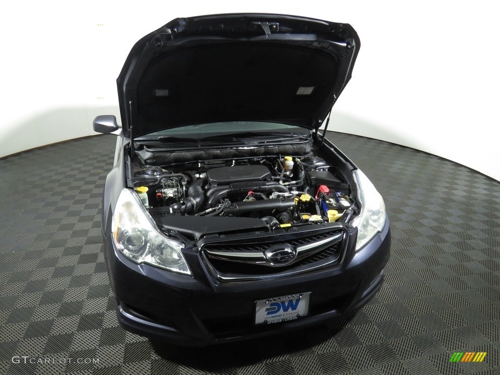 2010 Legacy 2.5i Premium Sedan - Graphite Gray Metallic / Off Black photo #5