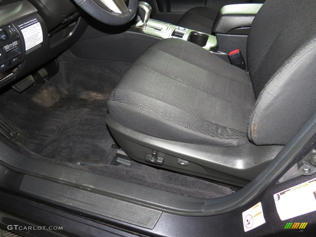 2010 Legacy 2.5i Premium Sedan - Graphite Gray Metallic / Off Black photo #17