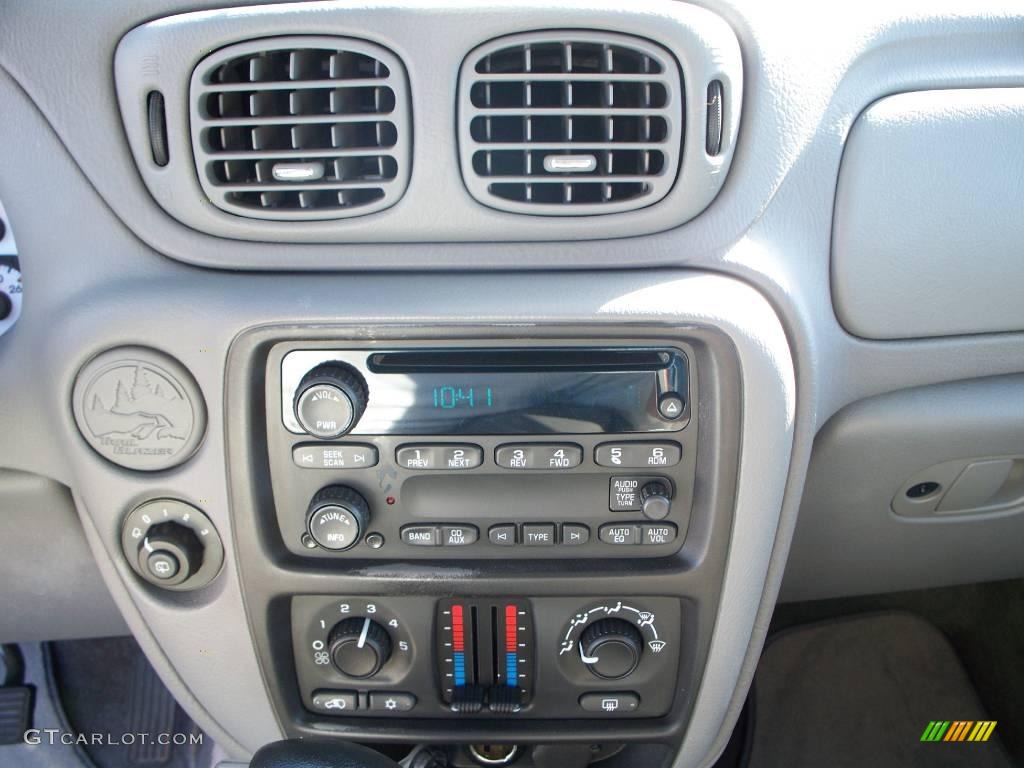 2005 TrailBlazer EXT LS - Summit White / Light Gray photo #27