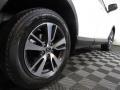 Super White - RAV4 XLE Photo No. 16