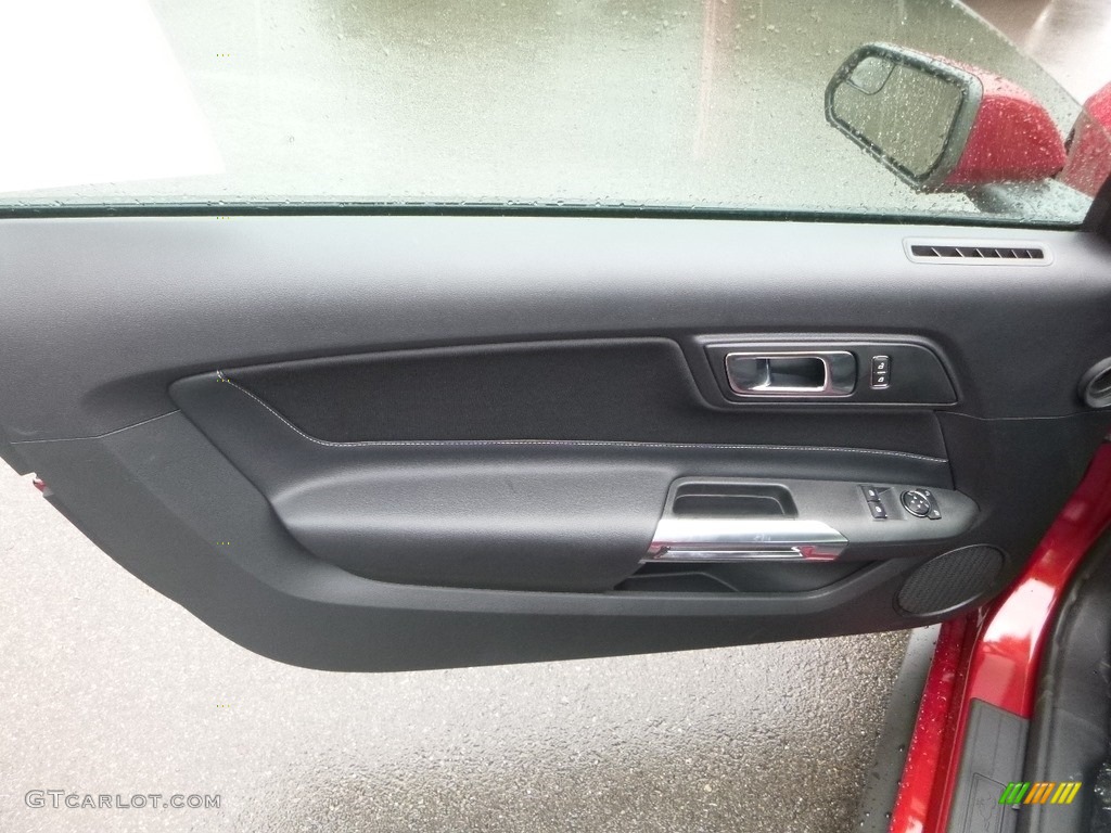 2019 Ford Mustang EcoBoost Fastback Door Panel Photos