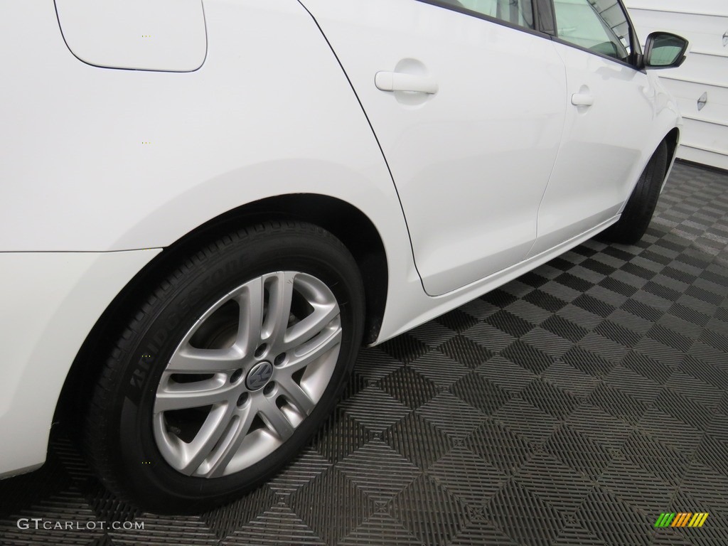 2018 Jetta S - Pure White / Black/Palladium Gray photo #16