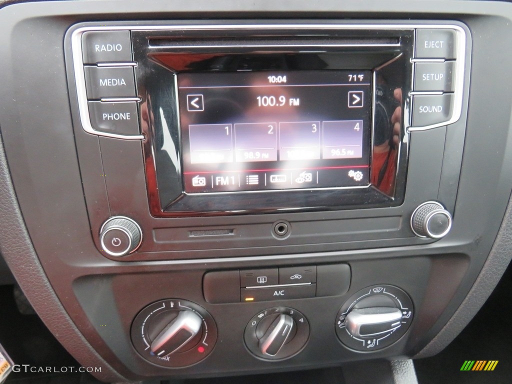 2018 Jetta S - Pure White / Black/Palladium Gray photo #26