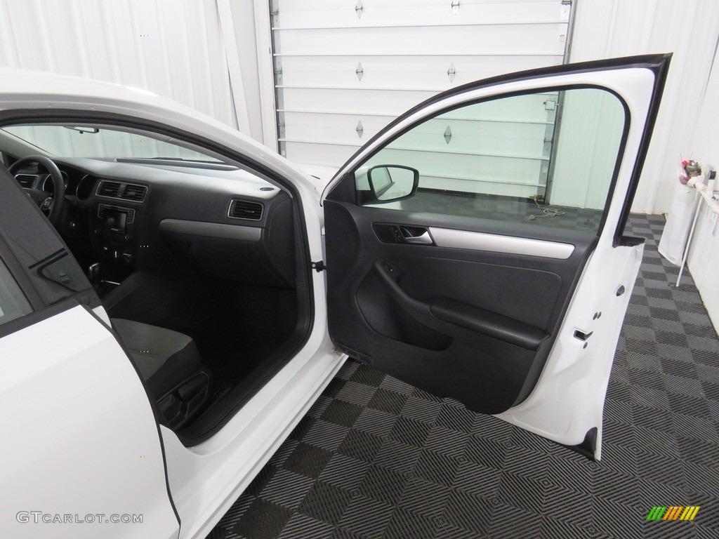 2018 Jetta S - Pure White / Black/Palladium Gray photo #38